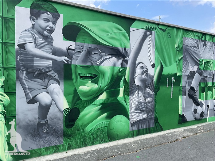 Zeď Ďolíčku zdobí nový mural