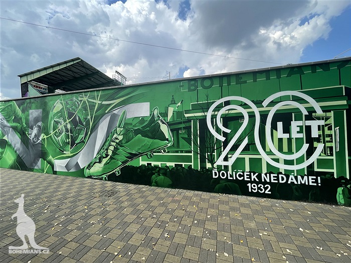 Zeď Ďolíčku zdobí nový mural