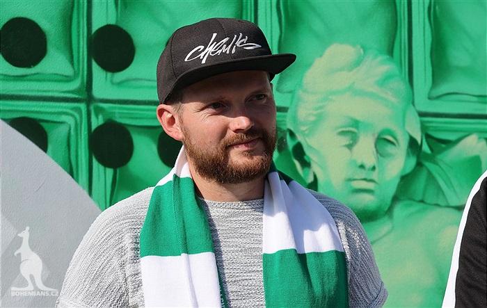 Zeď Ďolíčku zdobí nový mural