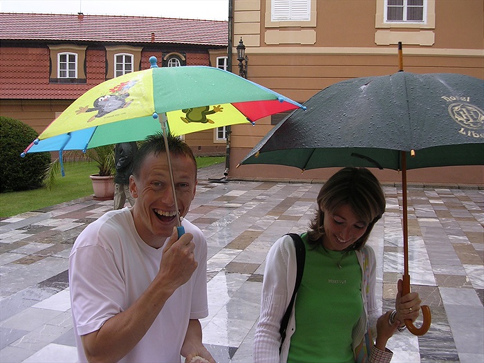 Tomáš Kuchař i jeho manželka už mají zase radost z fotbalu.