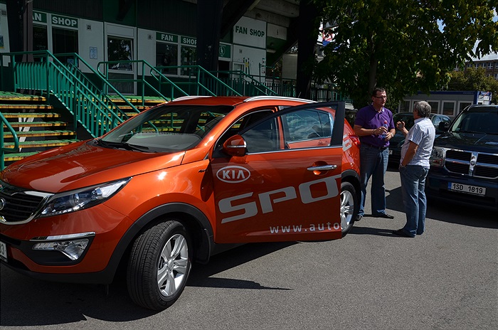 Radek Sňozík přebral automobil od společnosti AUTO NOVO TÝM Řevnice.