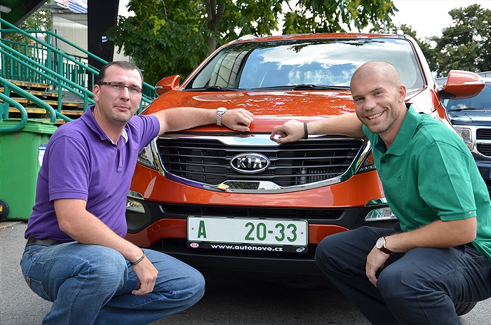 Radek Sňozík přebral automobil od společnosti AUTO NOVO TÝM Řevnice.