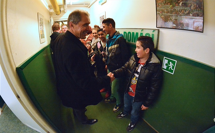 Děti z děstkého domova na utkání v Ďolíčku