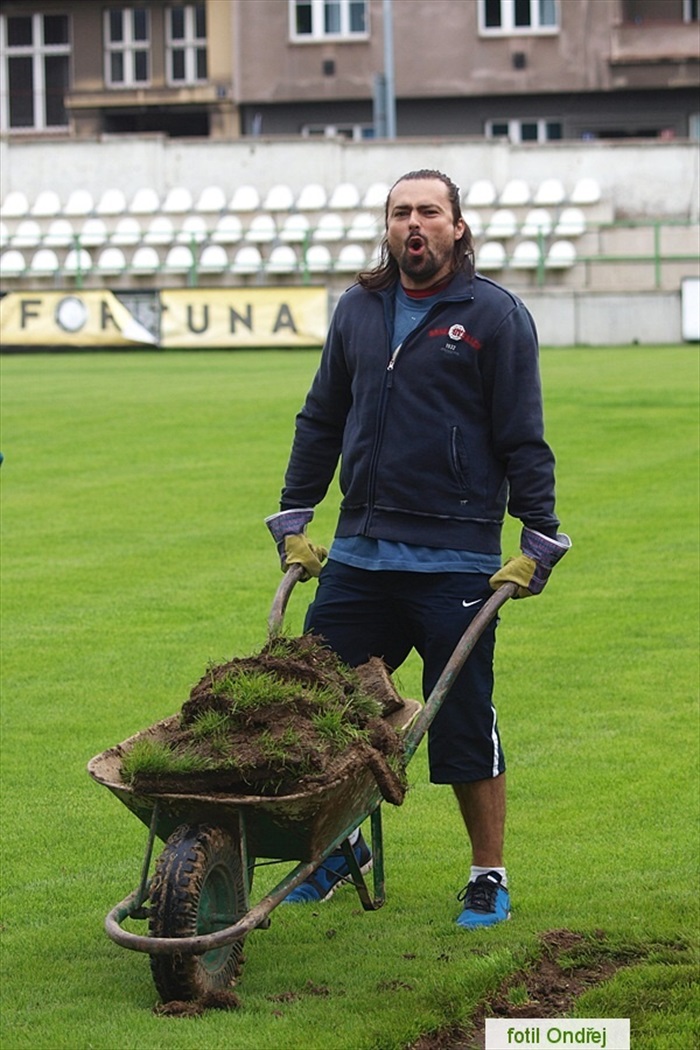 Ďolíček - velká brigáda 9. 6. 2012