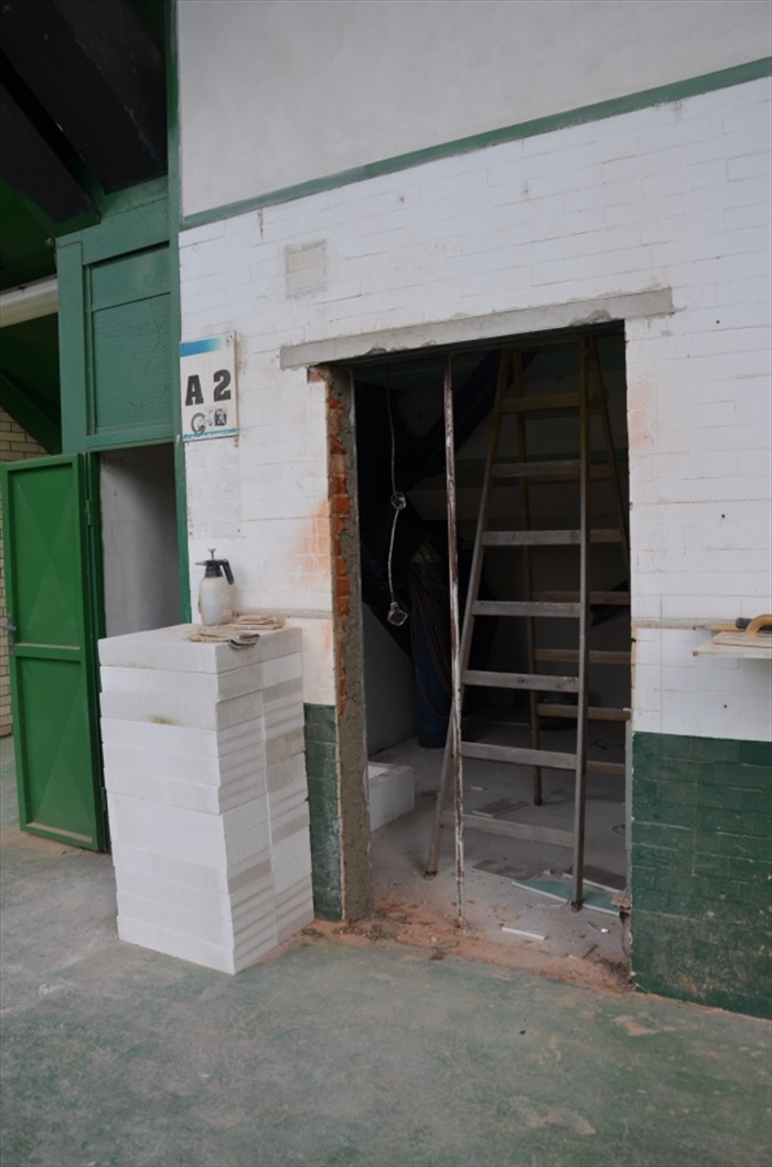 Průběh výstavby nové kotelny pro vyhřívaný trávník