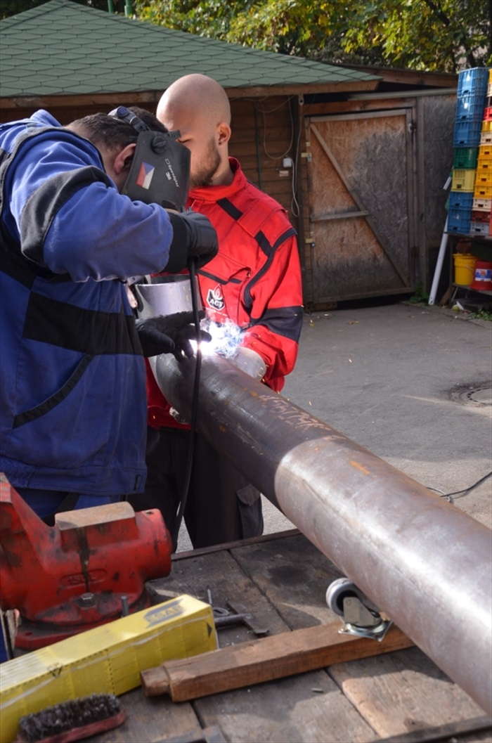 Průběh výstavby nové kotelny pro vyhřívaný trávník