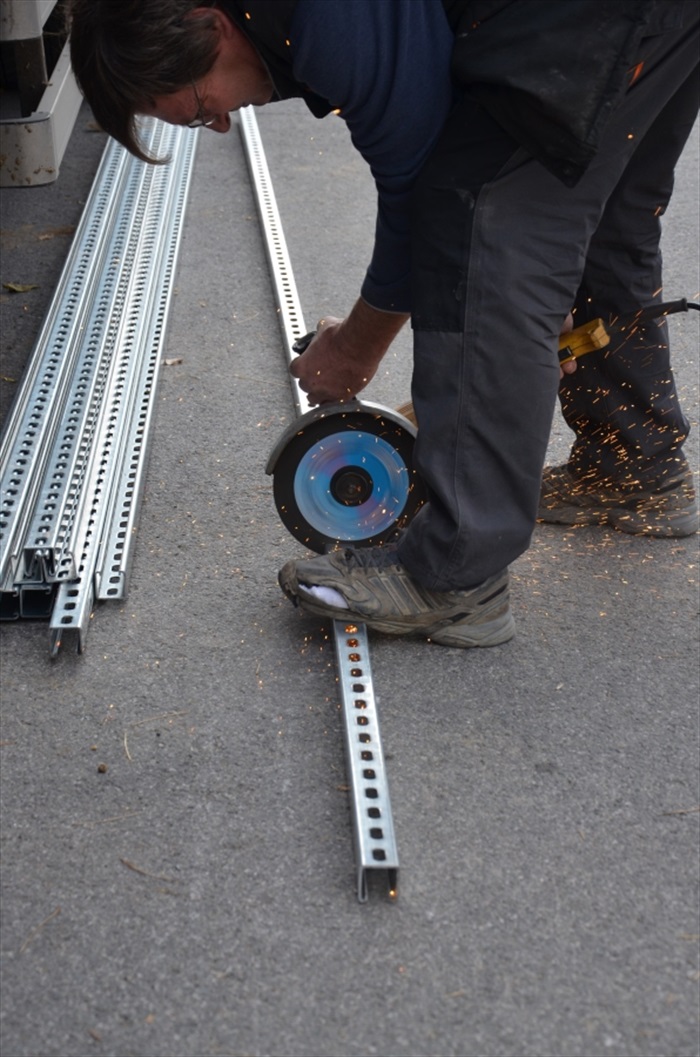 Průběh výstavby nové kotelny pro vyhřívaný trávník