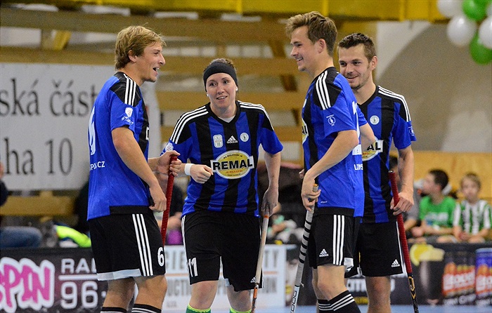 Exhibice Fotbal vs. Florbal 10:10