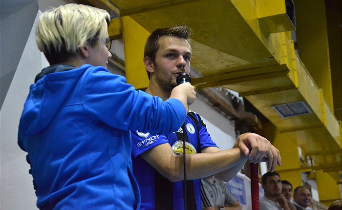 Exhibice Fotbal vs. Florbal 10:10