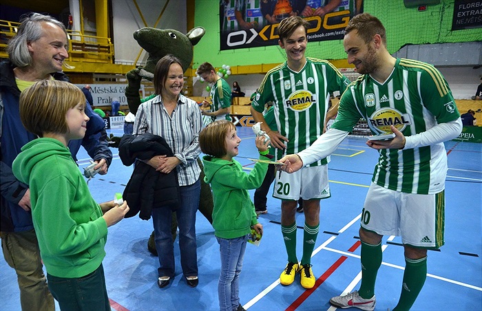 Exhibice Fotbal vs. Florbal 10:10