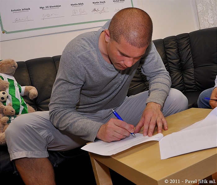 Radek Sňozík prodloužil smlouvu s Bohemians 1905