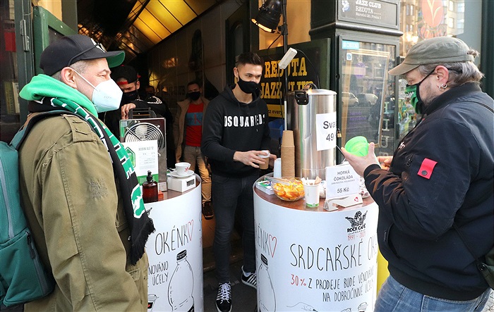 David Bartek a Patrik Le Giang se zúčastnili akce Srdcařské okénko