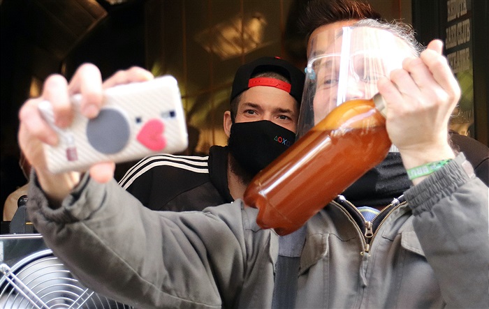 David Bartek a Patrik Le Giang se zúčastnili akce Srdcařské okénko