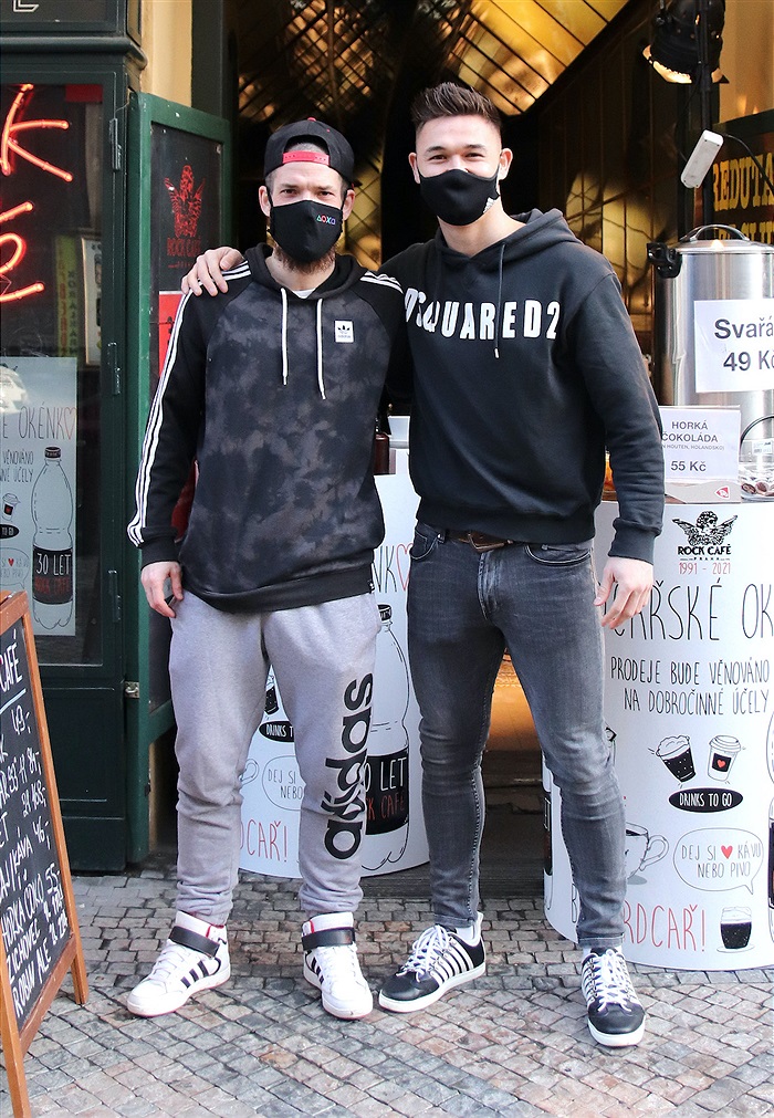 David Bartek a Patrik Le Giang se zúčastnili akce Srdcařské okénko