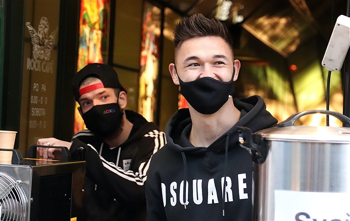 David Bartek a Patrik Le Giang se zúčastnili akce Srdcařské okénko