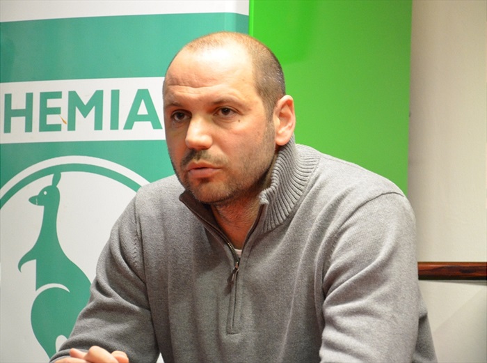 Schůzka pod pergolou ve VIP v Ďolíčku