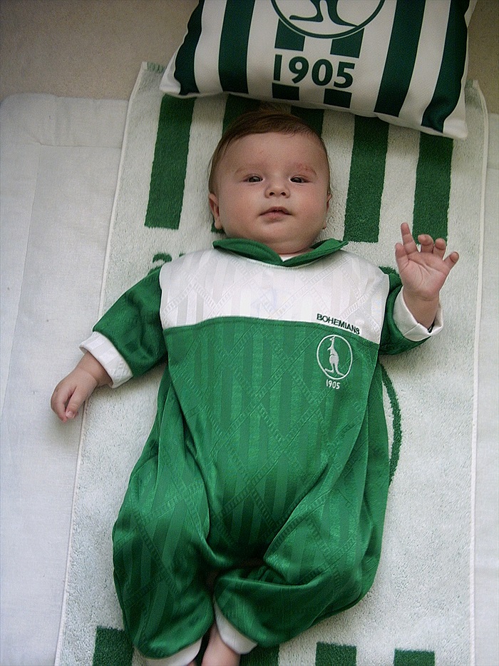 Radost z Tomášova gólu měl jistě i čtyřměsíční Adam Kulvajt