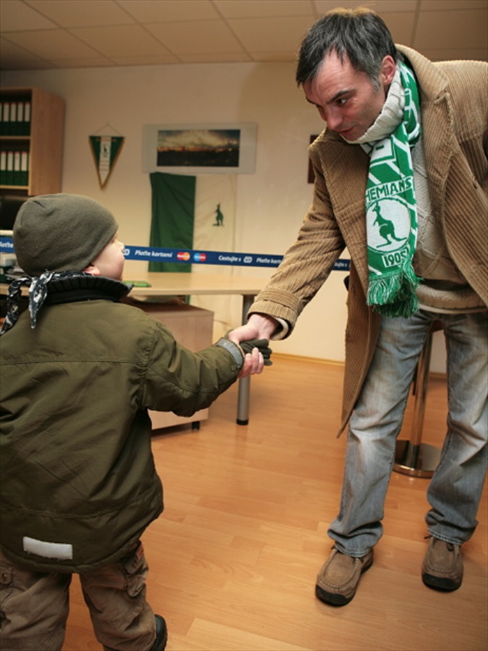 Malý klokan zazpíval hymnu