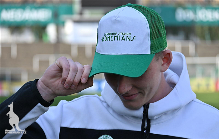 Adam Kadlec v kšiltovce Ďolíček 90