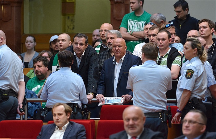 Zastupitelé odhlasovali odkup Ďolíčku! 